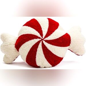 Red and White Candy Swirl Peppermint Valentine’s / Christmas’ Throw Pillow NIP